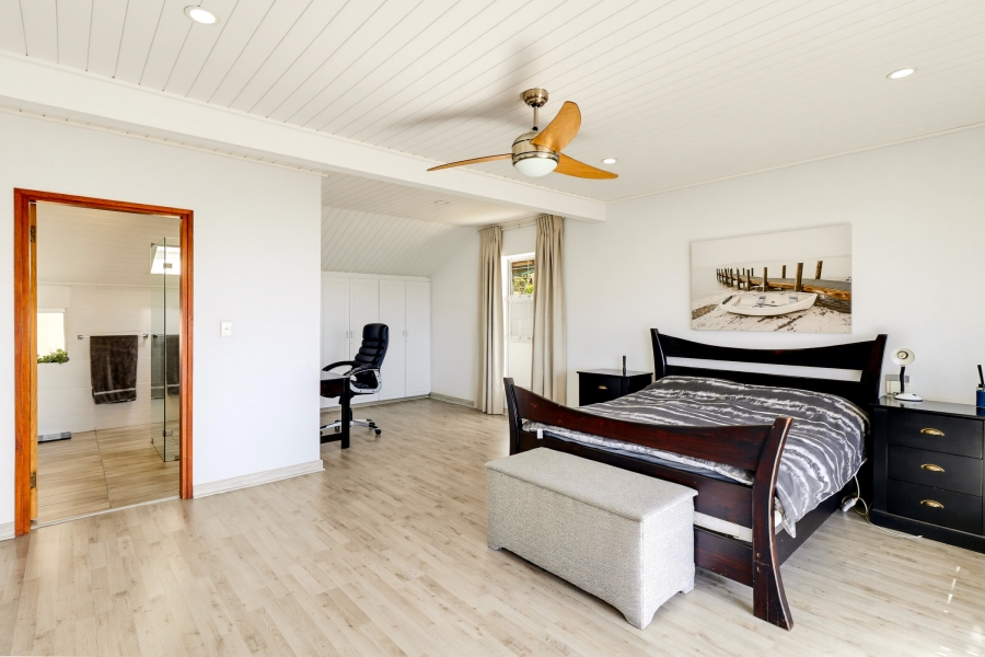 4 Bedroom Property for Sale in Gordons Bay Village Western Cape